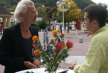 Werner (re) im Gespräch mit Taras (li) in Bad Ems (2007)