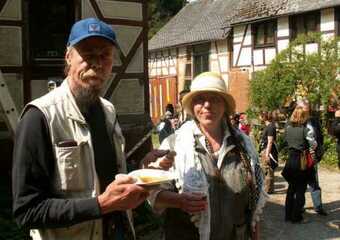 ... denn am Ende der Welt liegt das Paradies - Ausstellungseröffnung 2011