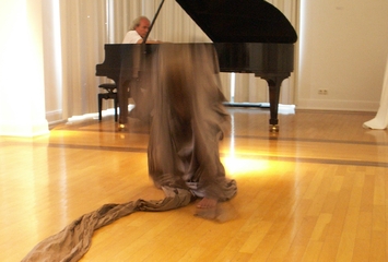Performance Piétà formatiert im Künstlerhaus Schloss Balmoral, Bad Ems (2007)