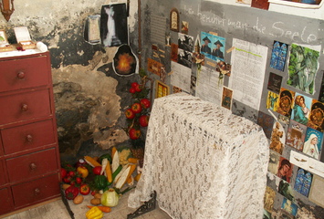 Ecke - Engel, Kunst + Kitsch, Installation, Neuwagenmühle 2009