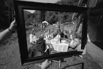 Galerie 'YAM-Festival 2004 - hält sich im Rahmen'