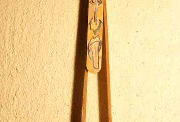 Fluxus - Spatel auf Wurstzange