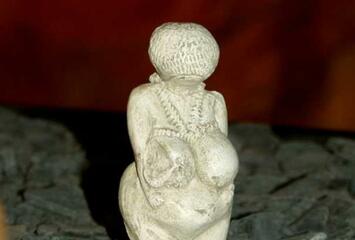 Figurine Venus von Willendorf; 11 cm groß; 30.000 Jahre alt
