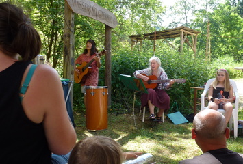 Bettina Schweer und Silvia Gilbert