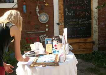 Kunst-Aktions-Tag mit Umsonst-Flohmarkt