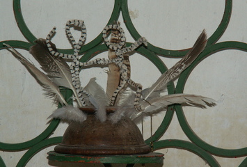 Tanzende - Engel, Kunst + Kitsch, Installation, Neuwagenmühle 2009